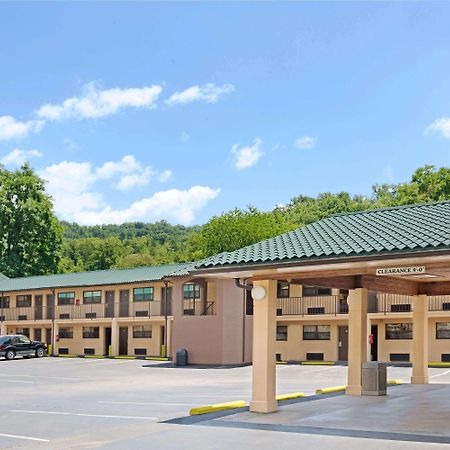 Days Inn By Wyndham Cherokee Near Casino Bagian luar foto