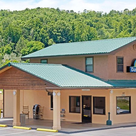 Days Inn By Wyndham Cherokee Near Casino Bagian luar foto