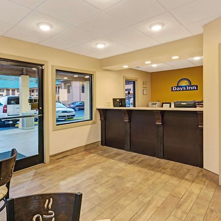 Days Inn By Wyndham Cherokee Near Casino Bagian luar foto