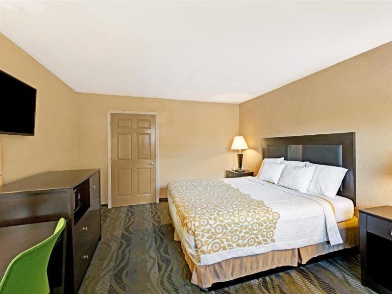 Days Inn By Wyndham Cherokee Near Casino Bagian luar foto
