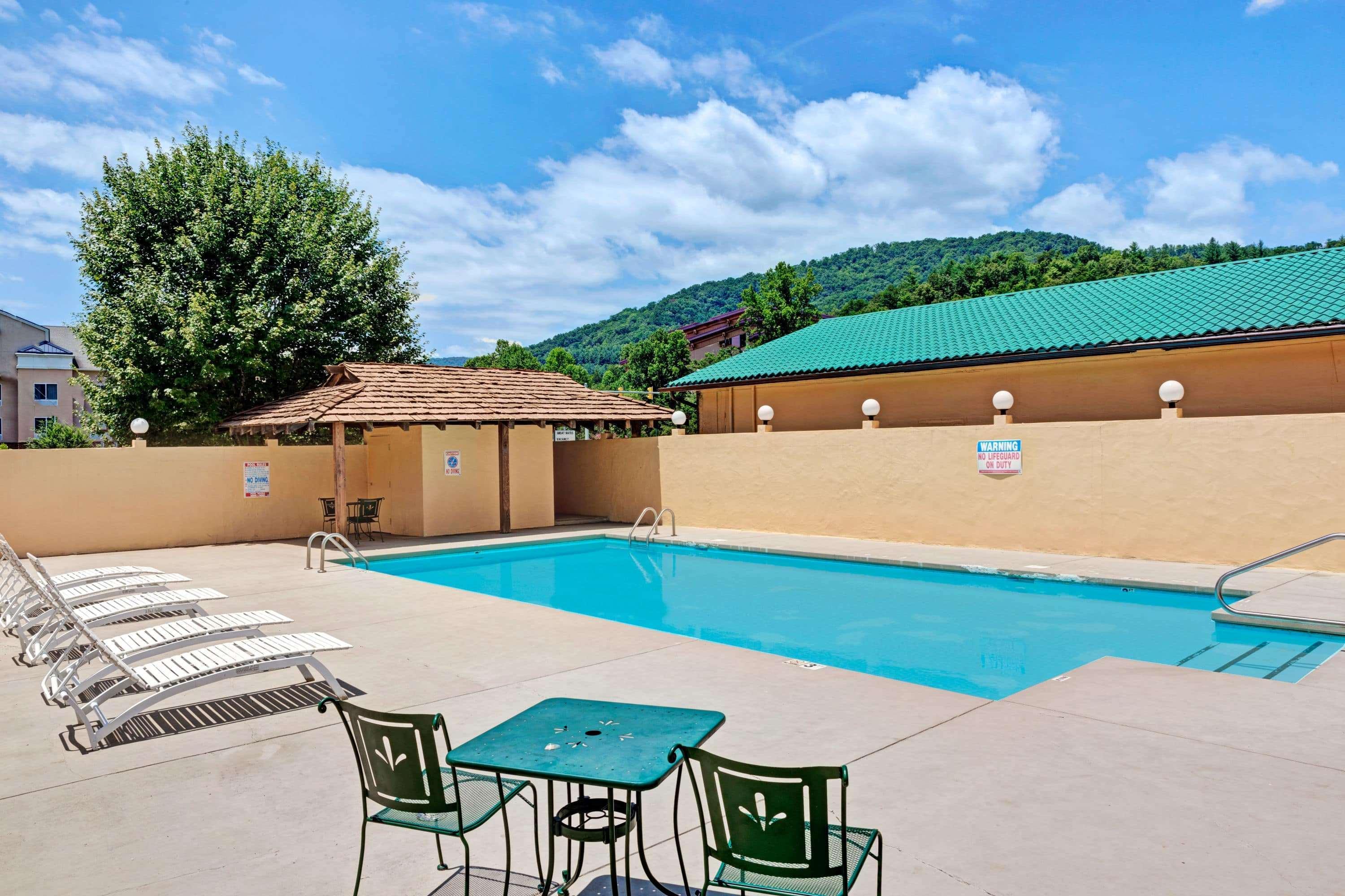 Days Inn By Wyndham Cherokee Near Casino Bagian luar foto